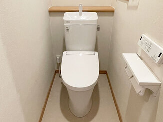 トイレリフォーム 必要な機能をしっかり押さえた、清潔感のあるトイレ